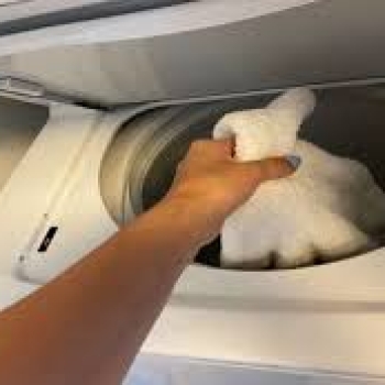 Step to make soot stains remover from tissues for industrial laundries